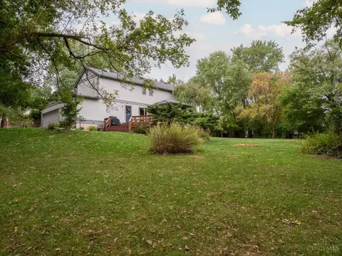 Exterior - 2335 Bretton Dr, Cincinnati, OH 45244 photo 8 of 9