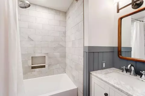 Bath - 7635 Forest Rd, Cincinnati, OH 45230 photo 4 of 5