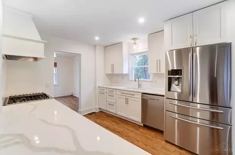 Kitchen - 7635 Forest Rd, Cincinnati, OH 45230 photo 2 of 3