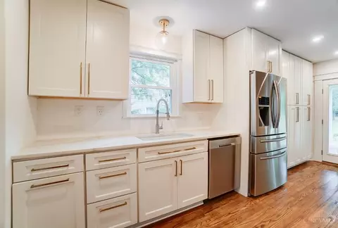 Kitchen - 7635 Forest Rd, Cincinnati, OH 45230 photo 3 of 3