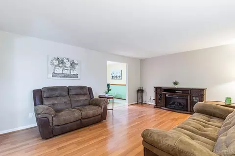 3230 Pegroy Ct, Cincinnati, OH 45239 photo 7