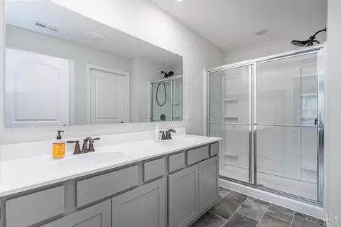 Bath - 5359 Valley View Dr, Morrow, OH 45152 photo 2 of 3