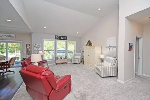 1304 Tiburon Dr, Batavia, OH 45103 photo 8