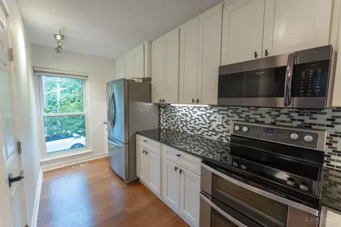Kitchen - 1004 John St, Cincinnati, OH 45203 photo 1 of 3