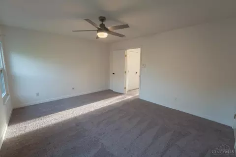 Bedroom - 1004 John St, Cincinnati, OH 45203 photo 7 of 7