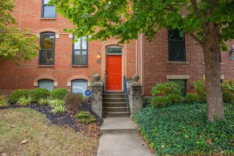 1004 John St, Cincinnati, OH 45203