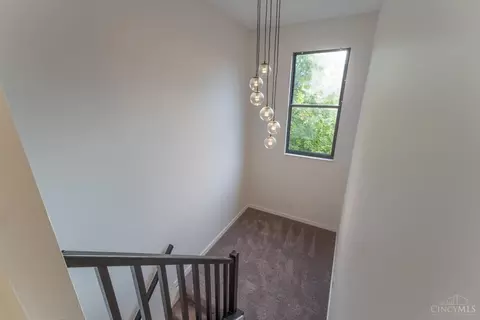 Entry Way - 1004 John St, Cincinnati, OH 45203 photo 3 of 4