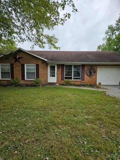 209 Chariss Ave, Hillsboro, OH 45133