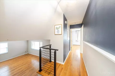 1272 Meadowbright Ln, Cincinnati, OH 45230 photo 5