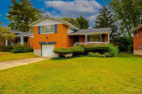 1272 Meadowbright Ln, Cincinnati, OH 45230 photo 2