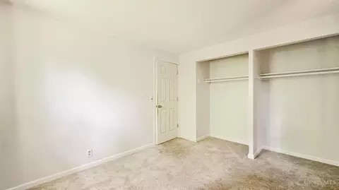 Bedroom - 8570 Comet Ct, Cincinnati, OH 45231 photo 4 of 6