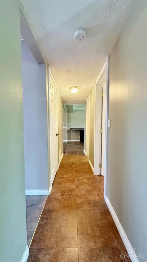 Entry Way - 8570 Comet Ct, Cincinnati, OH 45231 photo 1 of 1