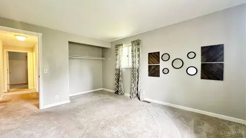 Bedroom - 8570 Comet Ct, Cincinnati, OH 45231 photo 2 of 6