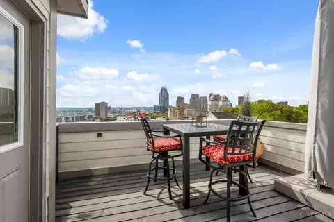 Exterior - 320 Baum St, Cincinnati, OH 45202 photo 6 of 10