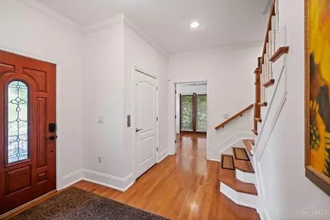 Entry Way - 320 Baum St, Cincinnati, OH 45202 photo 3 of 4