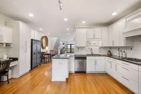 Kitchen - 320 Baum St, Cincinnati, OH 45202 photo 2 of 3