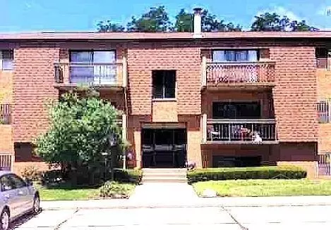 5184 Eaglesnest Dr #9, Cincinnati, OH 45248