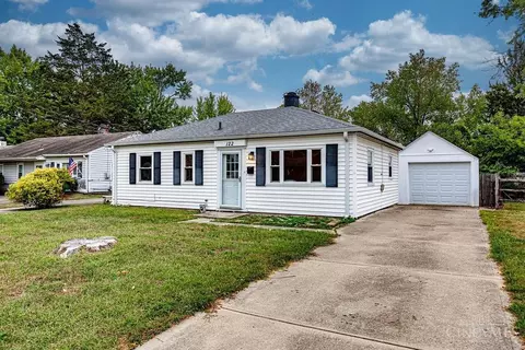 122 Holly Ln, Mason, OH 45040