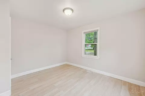 8402 St Clair Ave, Cincinnati, OH 45236 photo 17