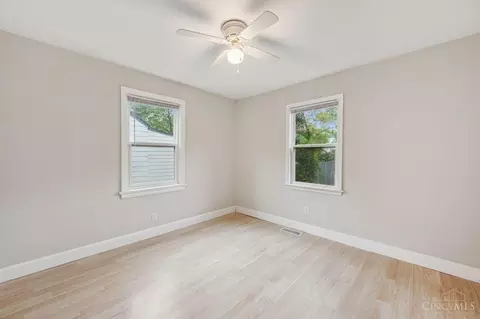 8402 St Clair Ave, Cincinnati, OH 45236 photo 13