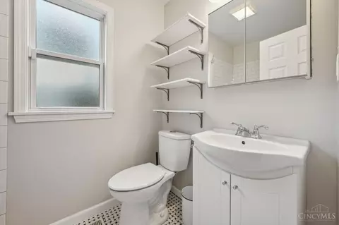 8402 St Clair Ave, Cincinnati, OH 45236 photo 19