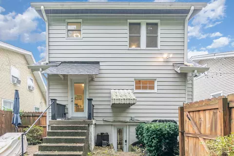 Exterior - 4110 Maple Dr, Cincinnati, OH 45209 photo 5 of 7