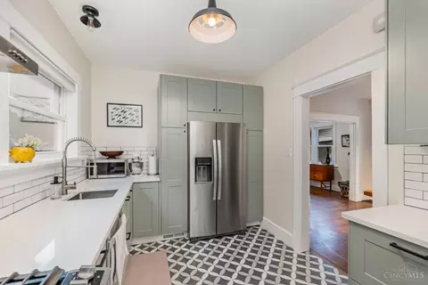 Kitchen - 4110 Maple Dr, Cincinnati, OH 45209 photo 3 of 4