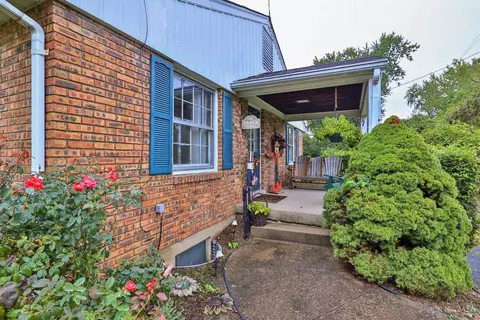 2248 Springdale Rd, Cincinnati, OH 45231 photo 2