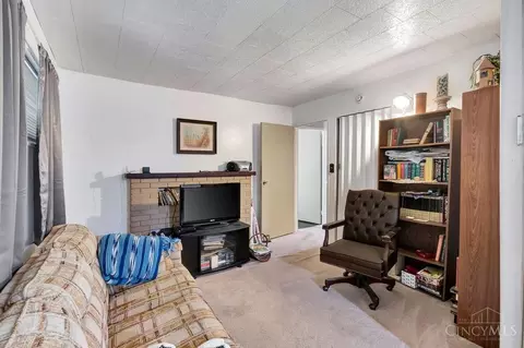8895 Balboa Dr, Cincinnati, OH 45231 photo 14