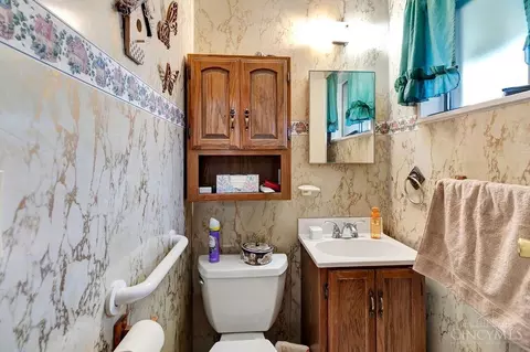 8895 Balboa Dr, Cincinnati, OH 45231 photo 25
