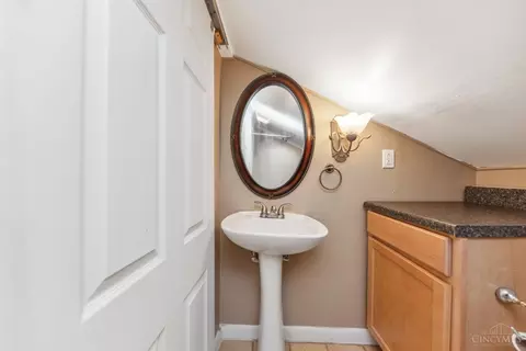 Bath - 725 State St, Georgetown, OH 45121 photo 2 of 3
