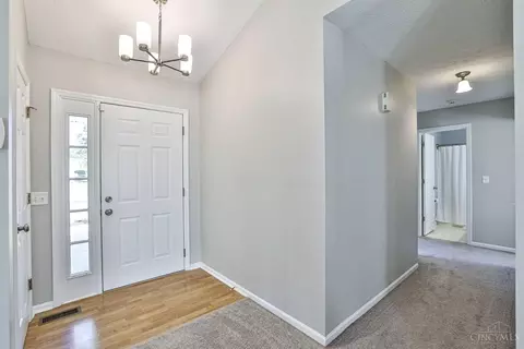 679 Ridgepoint Ln, Monroe, OH 45050 photo 4