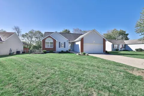 679 Ridgepoint Ln, Monroe, OH 45050