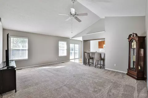 679 Ridgepoint Ln, Monroe, OH 45050 photo 5