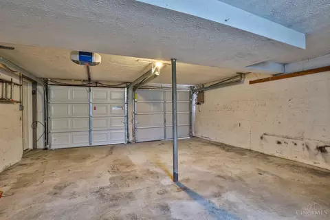 Exterior - 11251 Pippin Rd, Cincinnati, OH 45231 photo 8 of 8