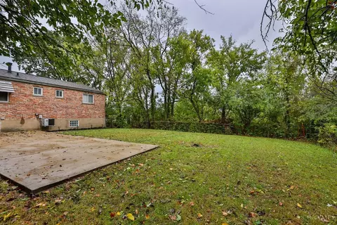 Exterior - 11251 Pippin Rd, Cincinnati, OH 45231 photo 6 of 8