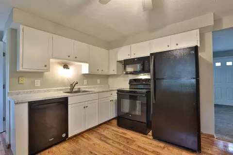 Kitchen - 11251 Pippin Rd, Cincinnati, OH 45231 photo 1 of 2