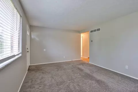 Living - 11251 Pippin Rd, Cincinnati, OH 45231 photo 3 of 3