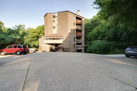 2121 Sutton Ave #2C, Cincinnati, OH 45230