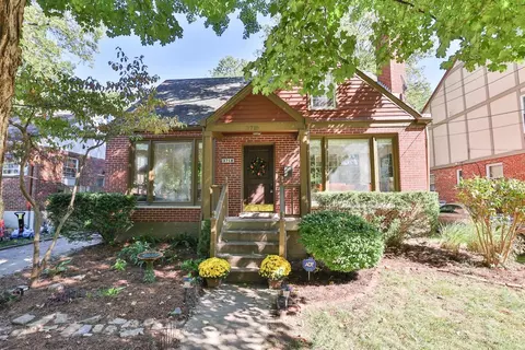3718 Homewood Rd, Mariemont, OH 45227
