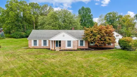 7706 Trailwood Ct, West Chester, OH 45069