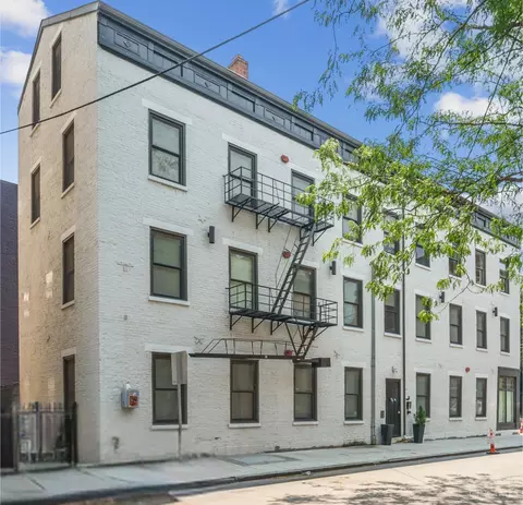 13 Fifteenth St, Cincinnati, OH 45202