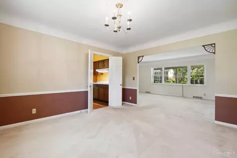 7632 Fairwind Dr, Montgomery, OH 45242 photo 6