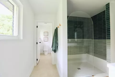Bath - 3381 E Galbraith Rd, Cincinnati, OH 45236 photo 4 of 6
