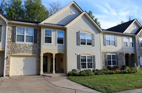 24 Ledgerwoods Dr #8E, Amelia, OH 45102