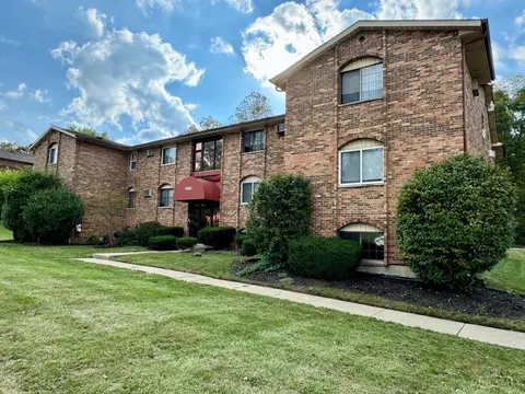 5453 Camelot Dr #38, Fairfield, OH 45014