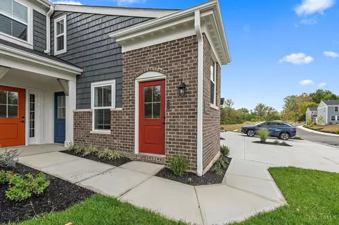 615 Tradition Rdg, Cincinnati, OH 45245