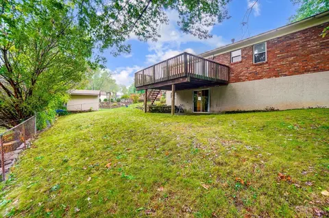 Exterior - 5475 Courier Ct, Cincinnati, OH 45238 photo 7 of 10