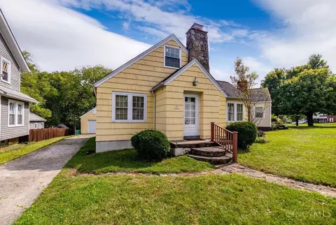 106 Hyde Park Dr, Hamilton, OH 45013