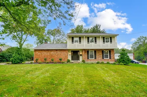 9801 Delray Dr, Montgomery, OH 45242